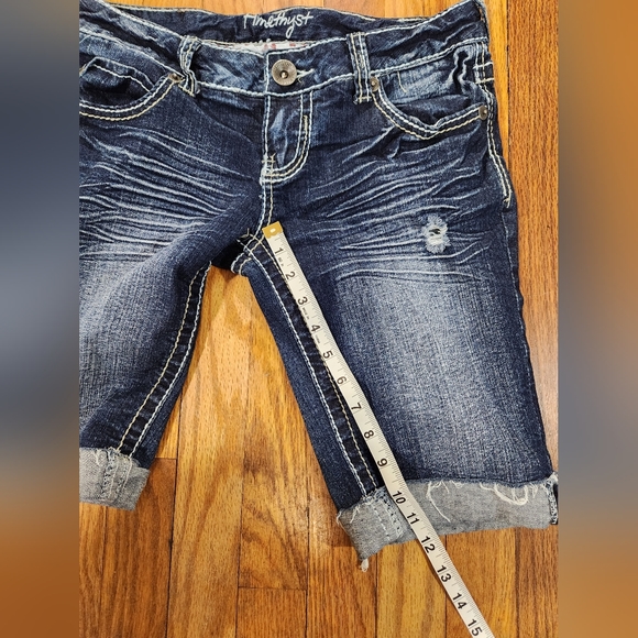 Amethyst jeans size 5 Bermuda Shorts Dark wash Lots of stretch! - Picture 7 of 9